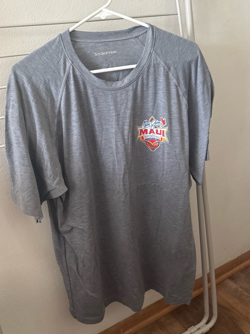 Maui Jim Gray Short-Sleeve Logo Tee with Red and Yellow Accent